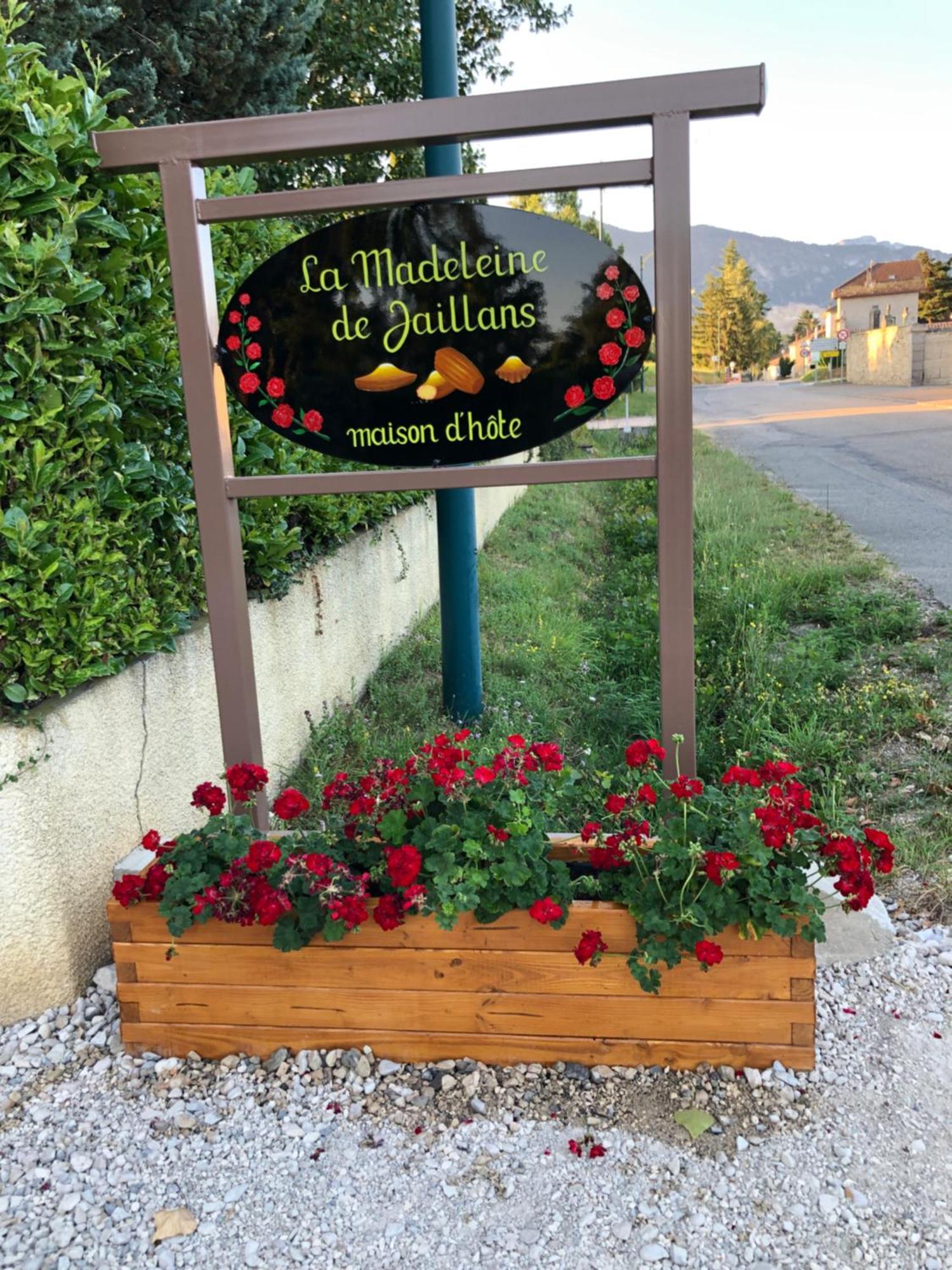 La Madeleine De Jaillans Hotel Exterior photo